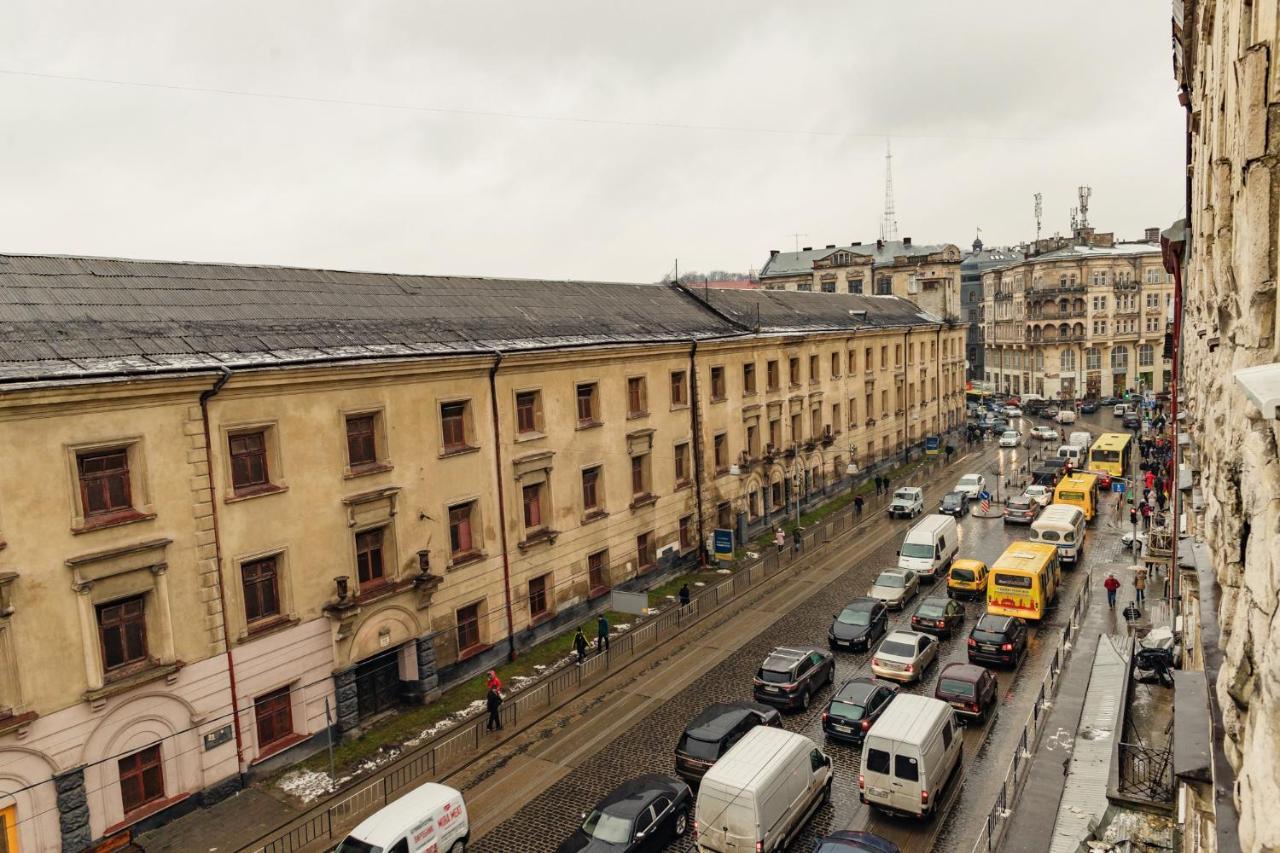 Mini Hotel Barvy Lvova On Horodotska St. Екстериор снимка
